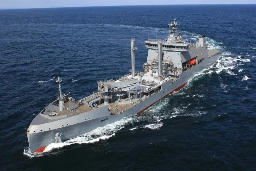 New Zealand Warships Sail Through Taiwan Strait