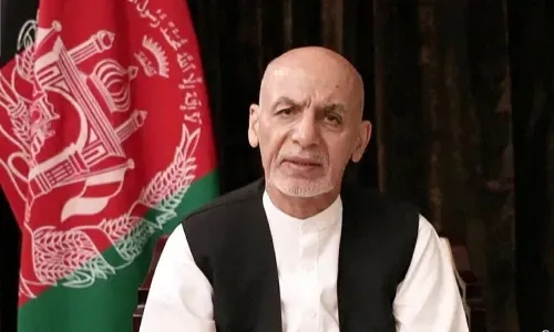 هيئة رقابية أمريكية تحقق فيما إذا كان الرئيس الأفغاني السابق غني قد فر من أفغانستان ومعه أموال