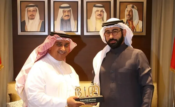 وزير شؤون الشباب والرياضة يستقبل مدير عام معهد الإدارة العامة