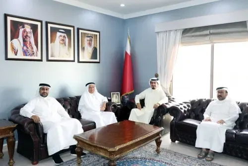 Shaikh Khalid bin Hamoud Al Khalifa Reviews Development Initiatives with Salahuddin Group Leaders