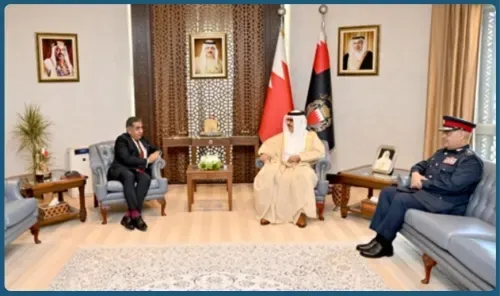 وزير الداخلية يستقبل وزير الدولة البريطاني السابق لشؤون الشرق الأوسط وشمال أفريقيا