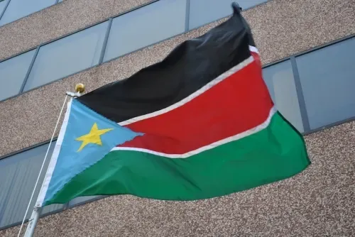 السودان يستدعي سفيره لدى إثيوبيا بعد هجوم على المطار