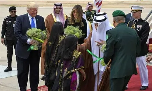 ترامب يصل إلى الرياض في المحطة الأولى من جولته الخارجية