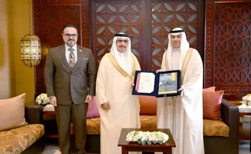 وزير الداخلية يشيد ببرنامج «معاً» لحصوله على شهادة الآيزو