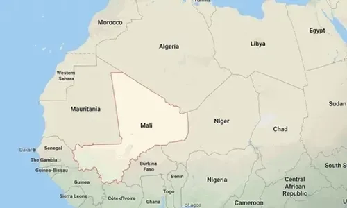 مقتل 100 شخص في هجوم على قرية بوسط مالي