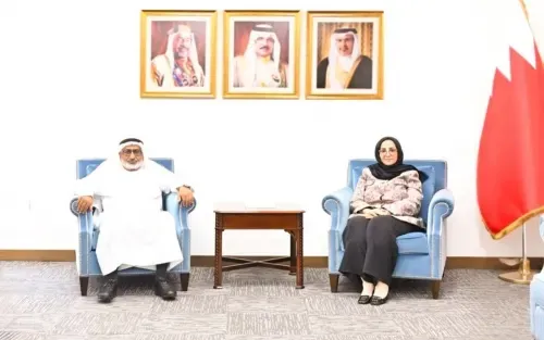 وزيرة الصحة تستعرض مشروعاً