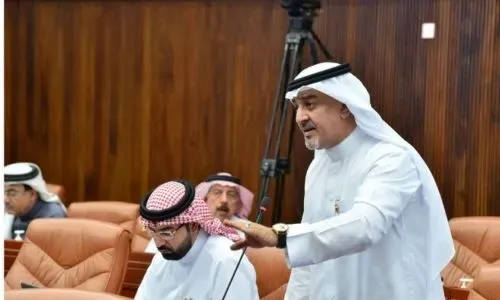 نائب: تجنبوا السفر إلى الدول التي تعاني من نزاعات أو كوارث