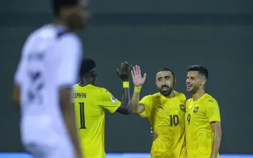Khaldiya hit seven in league opener