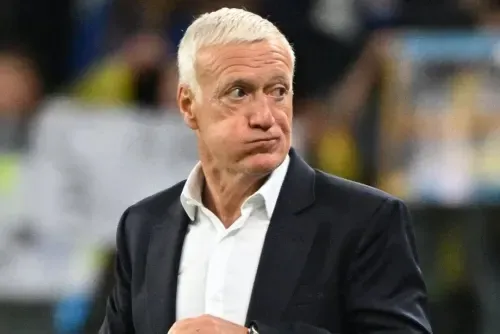 France coach Deschamps plays down rift with PSG over