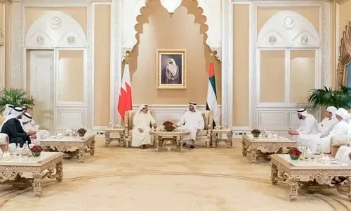 HM King, UAE Crown Prince review regional developments