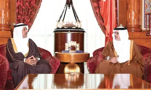 ولي العهد يلتقي رئيس محكمة التمييز