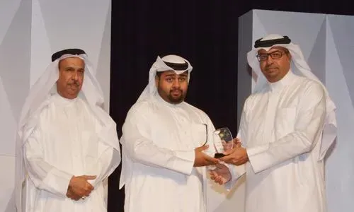 الوزير الحمادي: الشباب جوهر السياسة الإعلامية