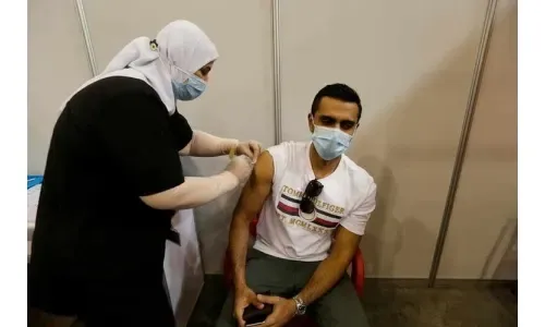 البحرين: الجرعات المنشطة يمكنها «تعزيز المناعة وإنقاذ الأرواح»