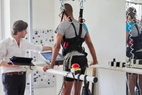 Brain stimulation can help injured people walk