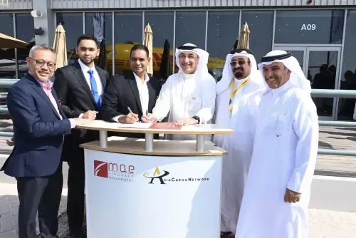 شراكة استراتيجية بين شركة "مينا أيروسبيس" لإدارة الطائرات وشبكة آسيا للشحن في سنغافورة