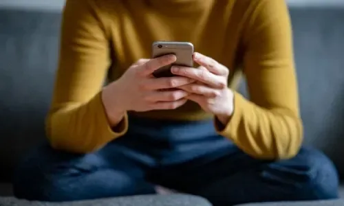 A meme a day keeps the therapist away, study on pandemic stress shows