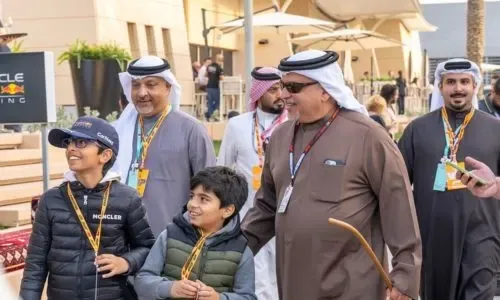 صاحب السمو الملكي ولي العهد رئيس مجلس الوزراء يشيد بإنجازات "فريق البحرين" في استضافة سباقات الفورمولا 1