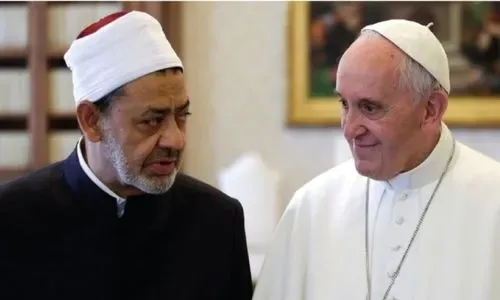Imam of Al Azhar, Pope Francis co-chair Muslim Elders Council meeting in Bahrain