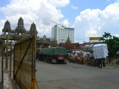 Thailand Vows to Continue Cambodia Strikes, Defying Trump's Ceasefire Claim