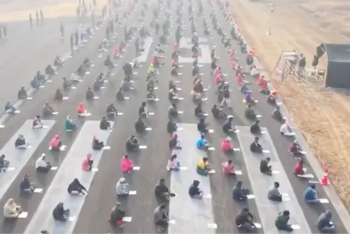 أزمة التوظيف في الهند: مدرج طائرات يتحول إلى قاعة امتحانات لـ 8000 مرشح