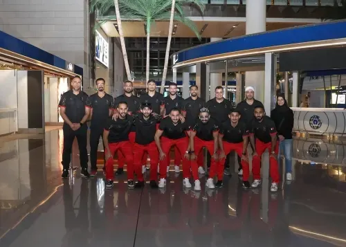 منتخب البحرين لكرة اليد الشاطئية يصل إلى مسقط وعينه على اللقب