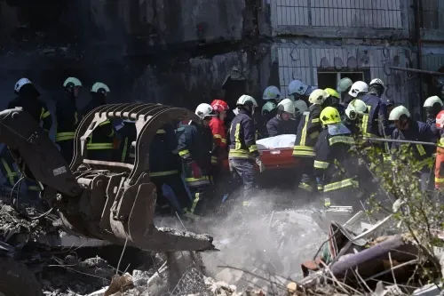 Russian strikes kill 26 including five children