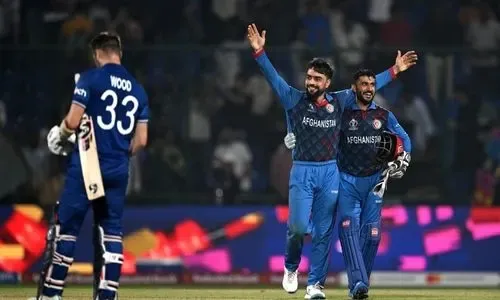 أفغانستان تهزم إنجلترا حاملة اللقب في مفاجأة مدوية بكأس العالم