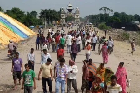 Nepal anti-charter protesters block India supplies