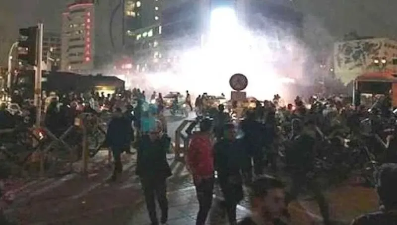 Protests until regime fall, hundreds rally across cities of Iran protesting economic hardship facing the nation