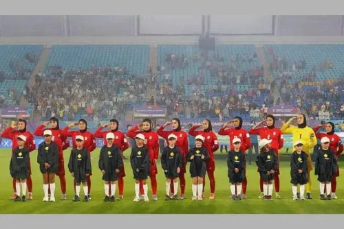 لاعبات كرة قدم إيرانيات يعدن عبر تركيا بعد إثارة الجدل