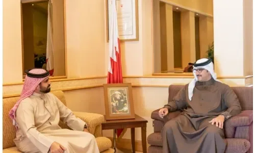 سمو الشيخ عيسى بن سلمان يؤكد على ضرورة تعزيز الاهتمام بالرياضة لتنمية القدرات