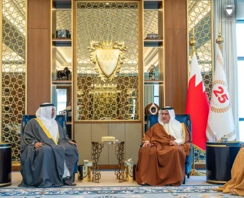 سمو ولي العهد رئيس مجلس الوزراء يلتقي عضو مجلس الشورى