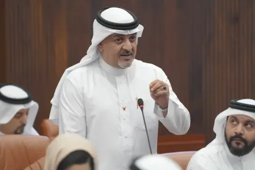 نائب يطالب ببيانات تفصيلية حول المناقصات والمزايدات الحكومية لكل عام