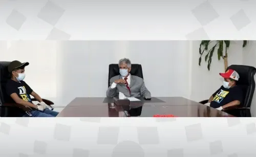 استقبال أبناء الفقيد العسكري بكل فخر ومواساة