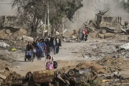 الدفاع المدني في غزة: غارة إسرائيلية تستهدف مأوى للنازحين