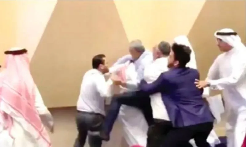 تبرئة محامٍ عربي من تهمة الإساءة لطائفة وتغريمه 100 دينار بتهمة الاعتداء