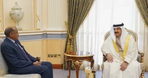 البحرين حريصة على تعزيز علاقاتها والتعاون مع السودان