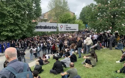 أردوغان يتراجع عن قرار إغلاق جامعة إسطنبول بيلجي بعد احتجاجات طلابية