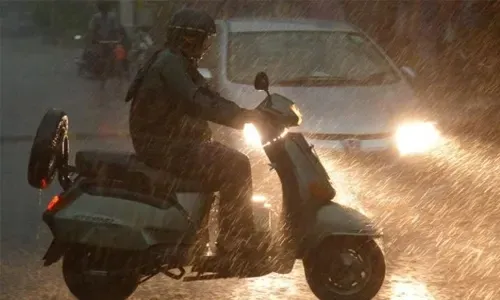 مقتل 93 شخصاً على الأقل جراء صواعق رعدية مع اجتياح الأمطار الموسمية للهند