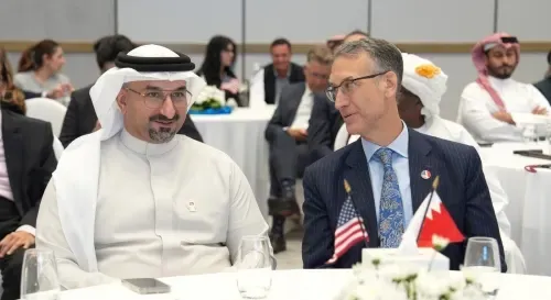 وزير الصناعة والتجارة يؤكد متانة العلاقات البحرينية الأمريكية خلال حفل الغرفة التجارية الأمريكية السنوي