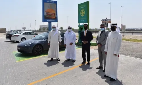 افتتاح أول محطة لشحن السيارات الكهربائية في مملكة البحرين