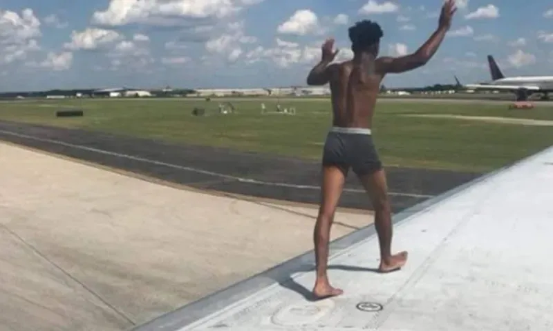 Man charged after running in underwear on Atlanta airport runway