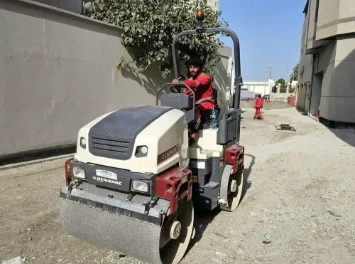 أعمال تطوير الطرق في جدحفص تصل إلى منتصف الطريق