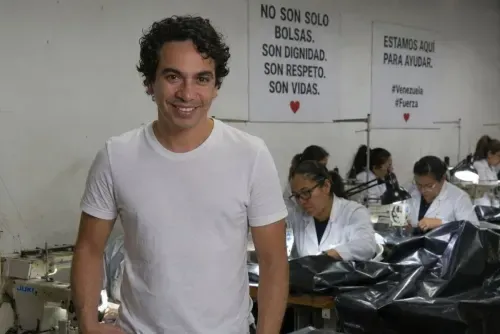 Venezuelan Fashion House Turns to Making Body Bags After Deadly Quakes