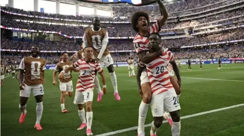 المضيفون يتألقون: الولايات المتحدة تكتسح باراغواي 4-1 في افتتاح مشوارها