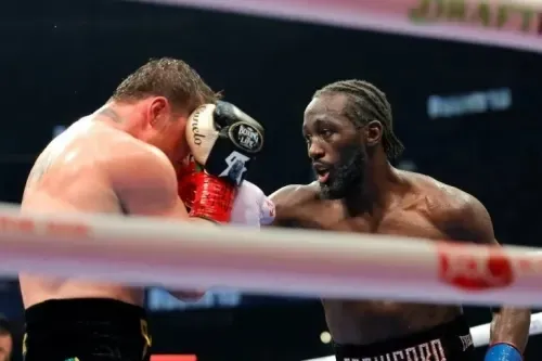 Crawford shocks Alvarez to claim historic undisputed super middleweight world title