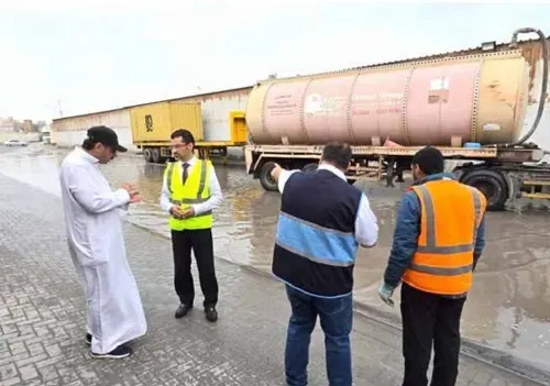 Minister inspects rainwater drainage efforts