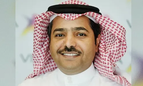 VIVA تركب أول هوائي بـ 9 حزم في المنطقة خلال سباق الجائزة الكبرى