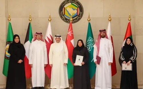 أمين عام مجلس التعاون يهنئ الموظفين الحاصلين على درجات الماجستير