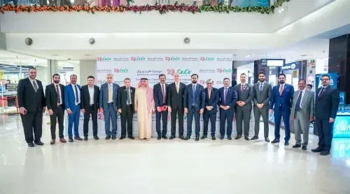 وفد من غرفة تجارة وصناعة البحرين يزور لولو هايبر ماركت في حيدر أباد